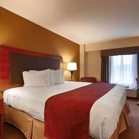 Days Inn By Wyndham Indiana Benjamin Franklin Highway Eksteriør bilde